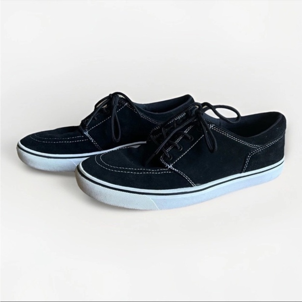 Maui and Sons Sneakers Mens Size 10 Black Suede Leather Low Top Skate Shoes - Picture 1 of 11
